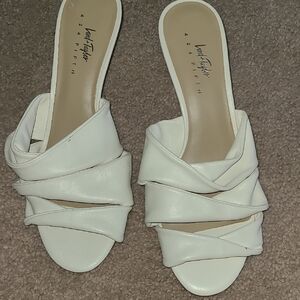 Lord & Taylor Cream Women's Mules
